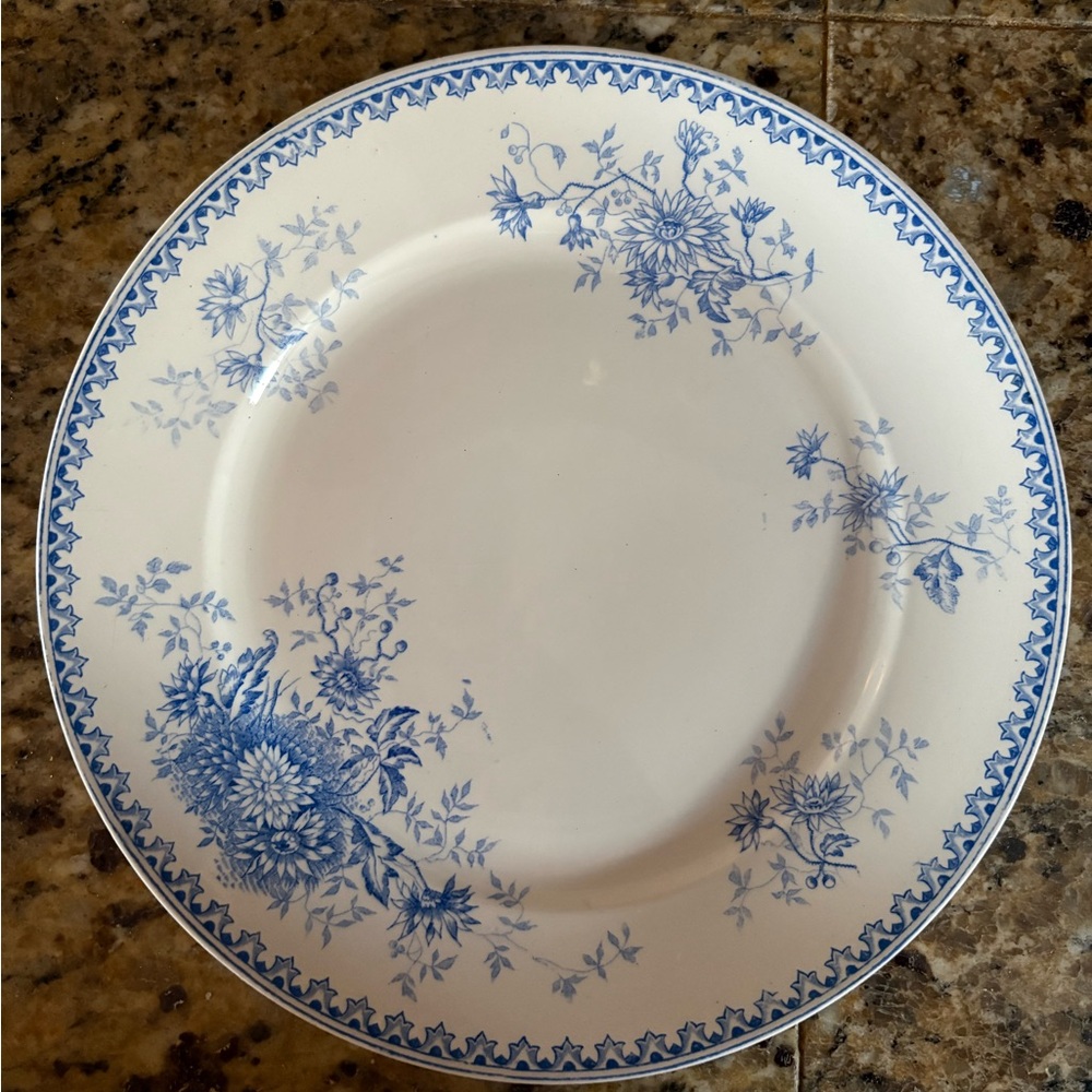 Elegant Blue and White Floral Dinner Plate